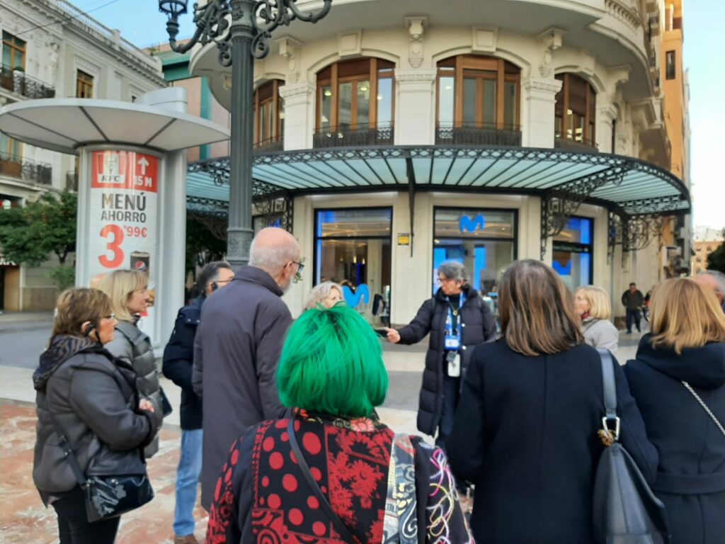 La Escuela del Arte, la nueva actividad gratuita para el círculo de 50+ de la Universitat dels Majors