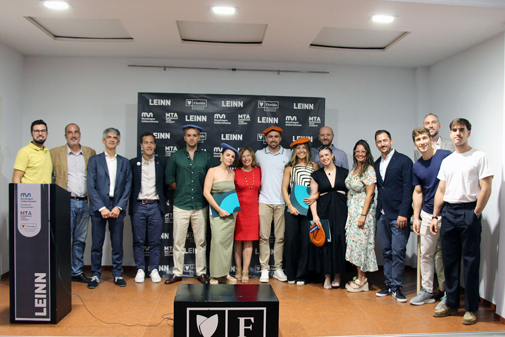 El alumnado de Grado LEINN celebra su graduación