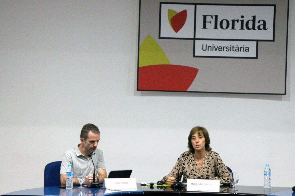 Florida Universitària recibe a las familias del alumnado en un acto de bienvenida