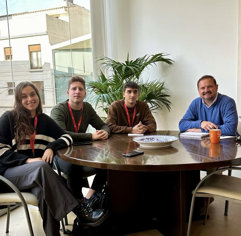 Alumnado de Logística se reúne con el alcalde de Silla para estudiar mejoras en la movilidad local