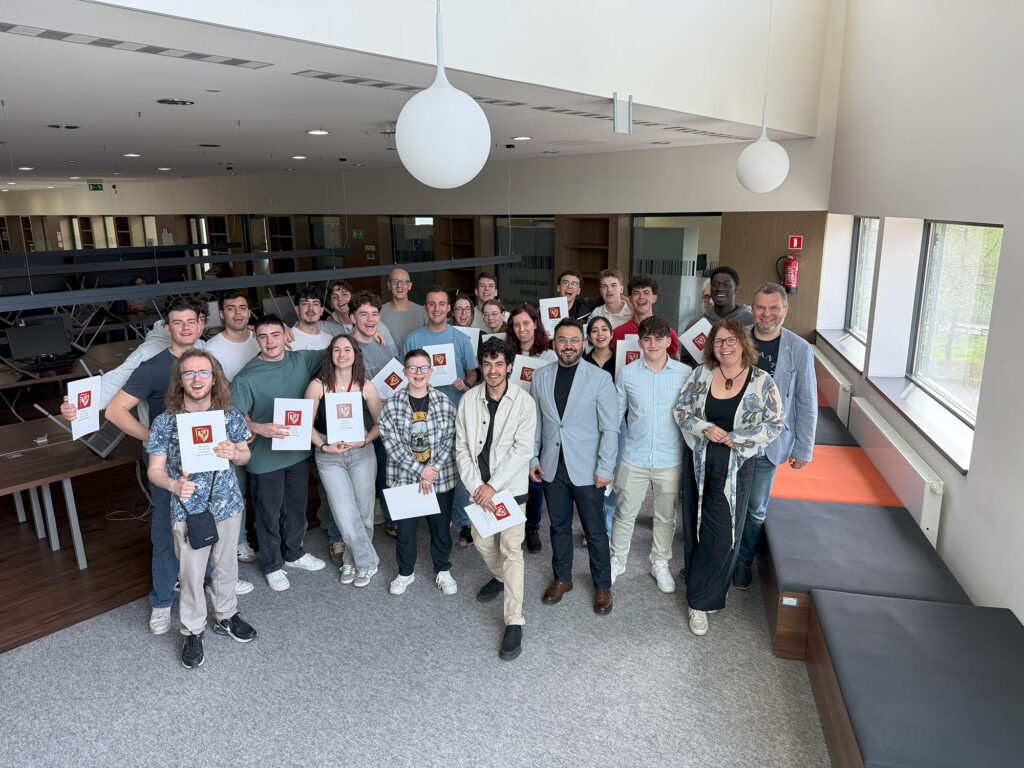 Alumnado de Florida Universitària investiga la IA en un proyecto internacional Erasmus+ BIP