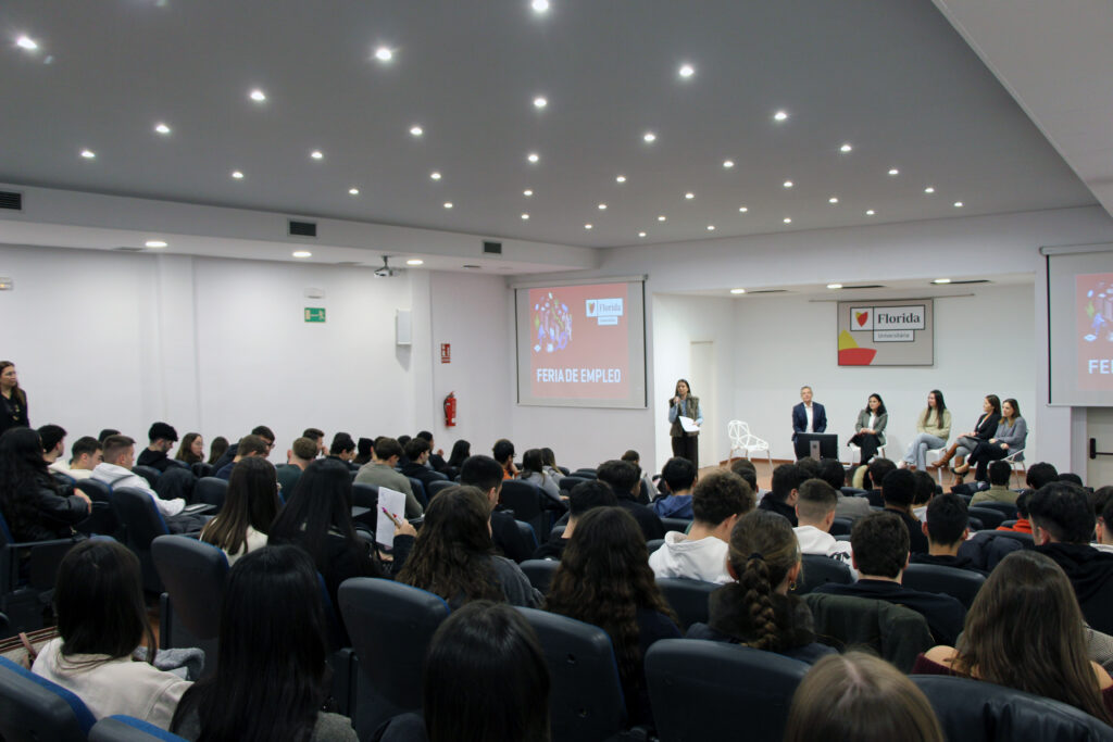 La Feria de Empleo de Florida Universitària reúne más de 30 empresas referentes y las conecta con futuro talento