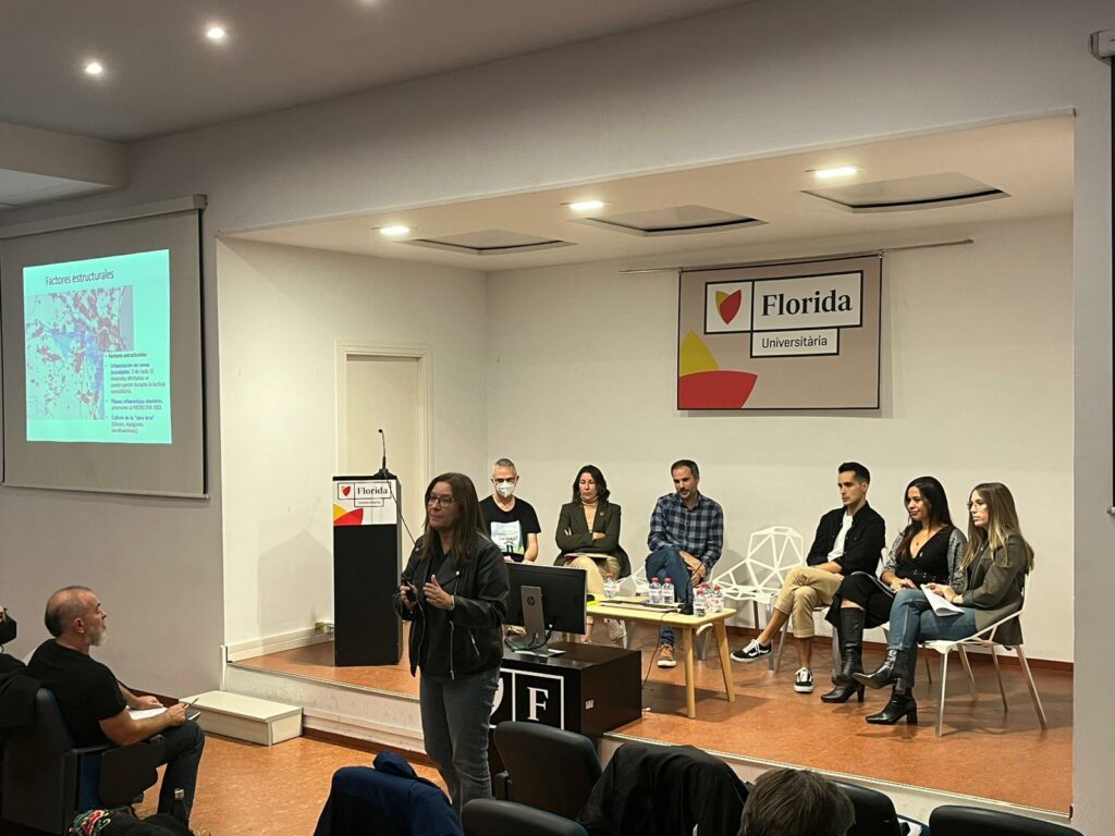 Florida Universitària acoge una mesa redonda sobre ciencia e investigación en relación a la DANA del 29-O