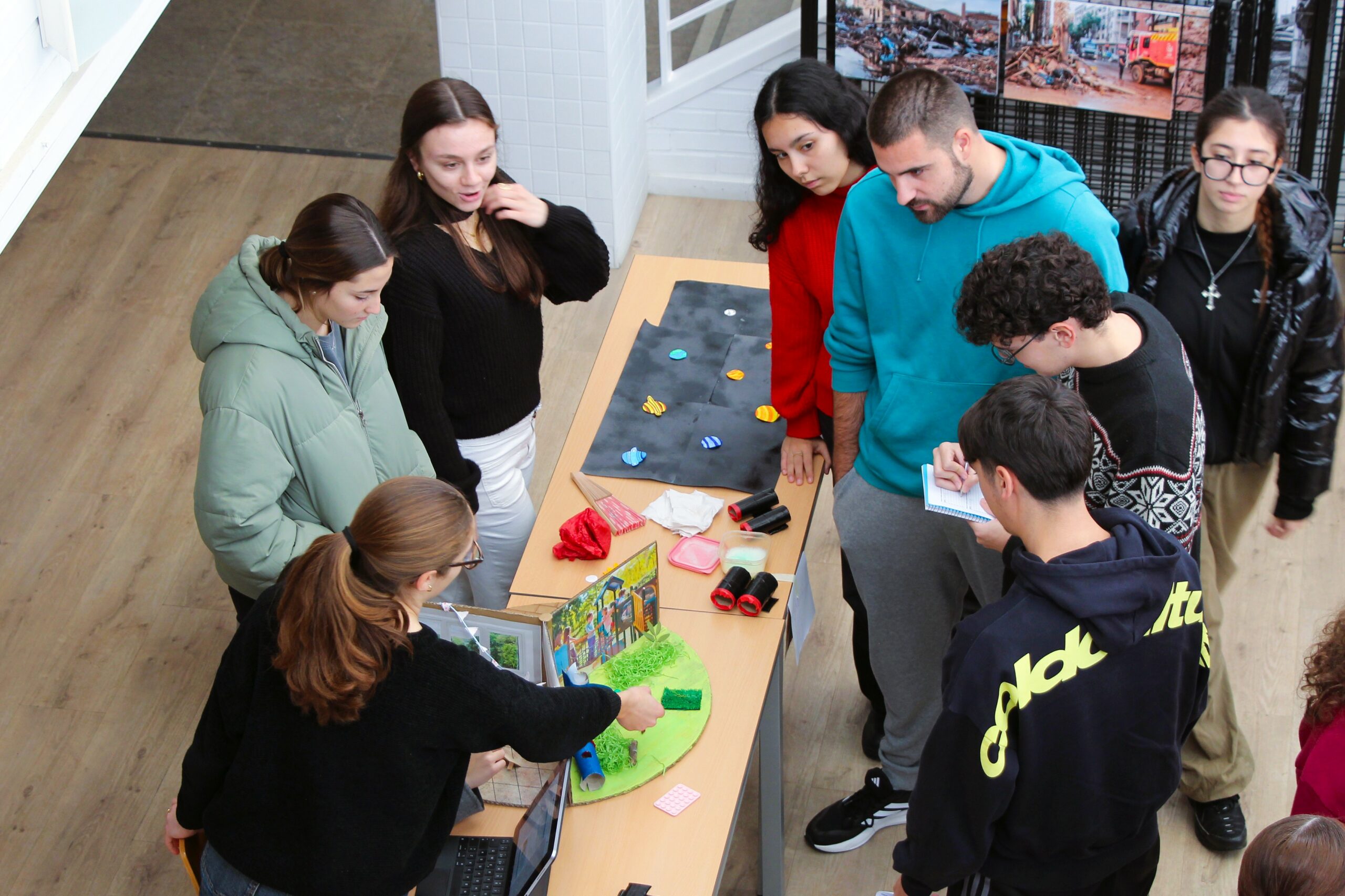 Alumnado en Educación Primaria diseña cuentos multisensoriales que descubren emociones