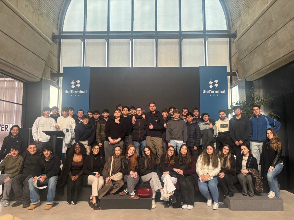 Aprender del ecosistema empresarial desde dentro en el Puerto de Valencia