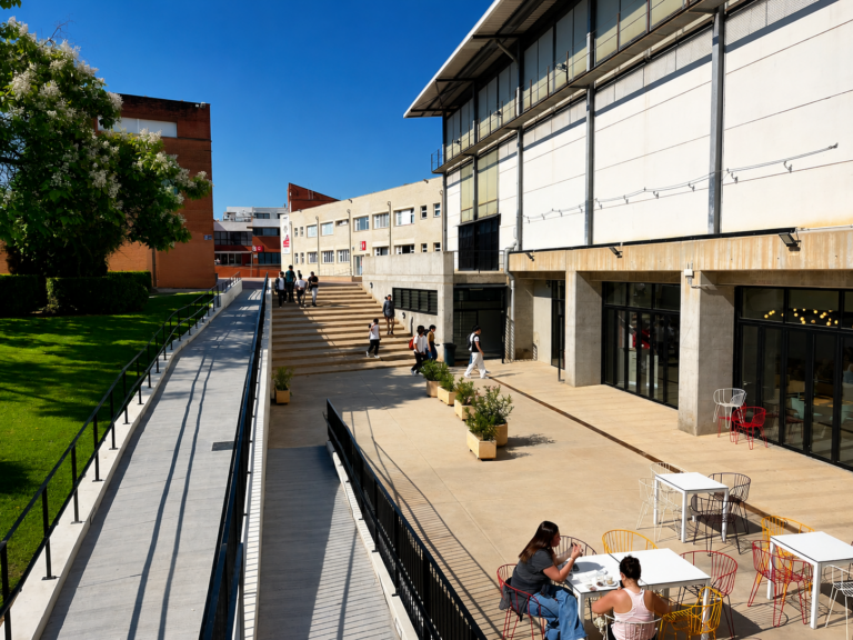 Florida Universitària e IVEFA impulsan una alianza para acercar la formación a la empresa familiar valenciana