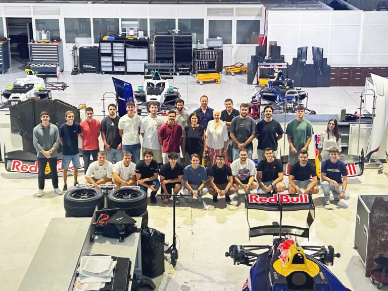 Florida Universitària y Campos Racing dan la bienvenida a una nueva promoción del Máster en Motorsport
